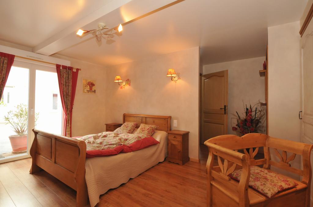Villa La p'tite Boulonne Festigny  Habitación foto